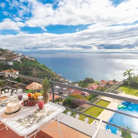 Unique Tropical Style Penthouse With A Dreamy View - By Portugal Collection Daire